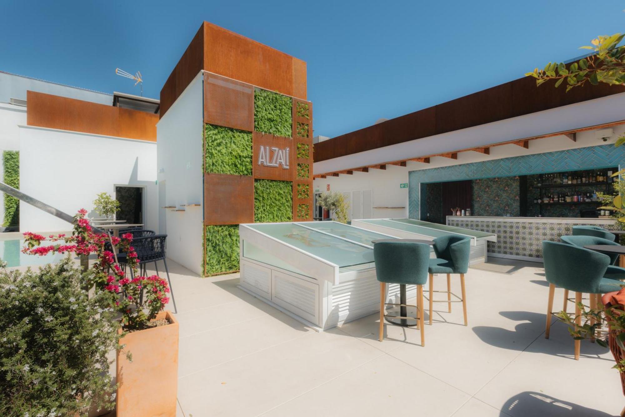 Cavalta Boutique Hotel - Small Luxuy Hotels Севиля Екстериор снимка