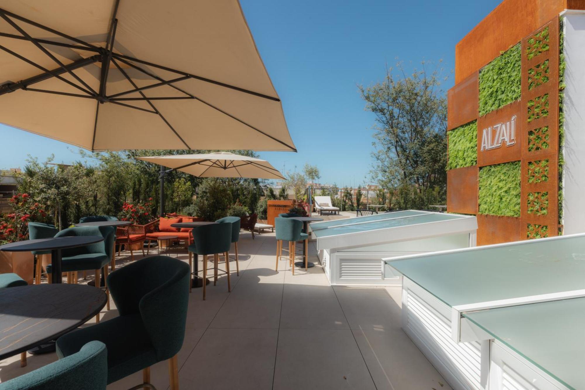 Cavalta Boutique Hotel - Small Luxuy Hotels Севиля Екстериор снимка